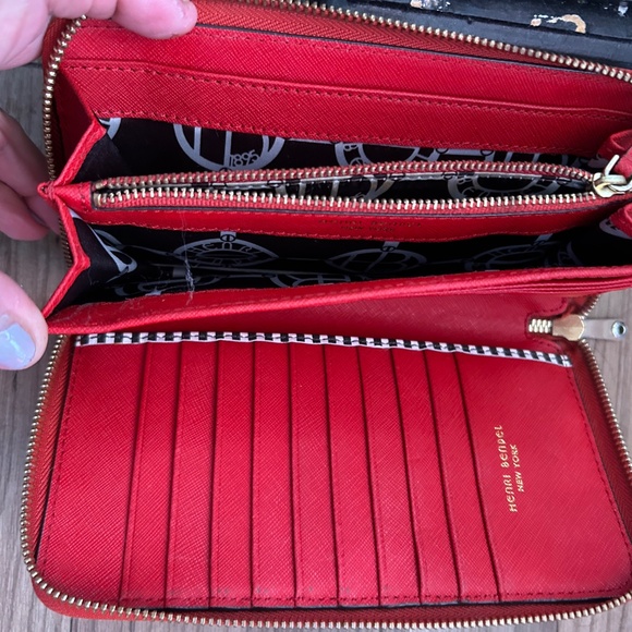 Lot of 2 henry Bendel wallets - Picture 3 of 9